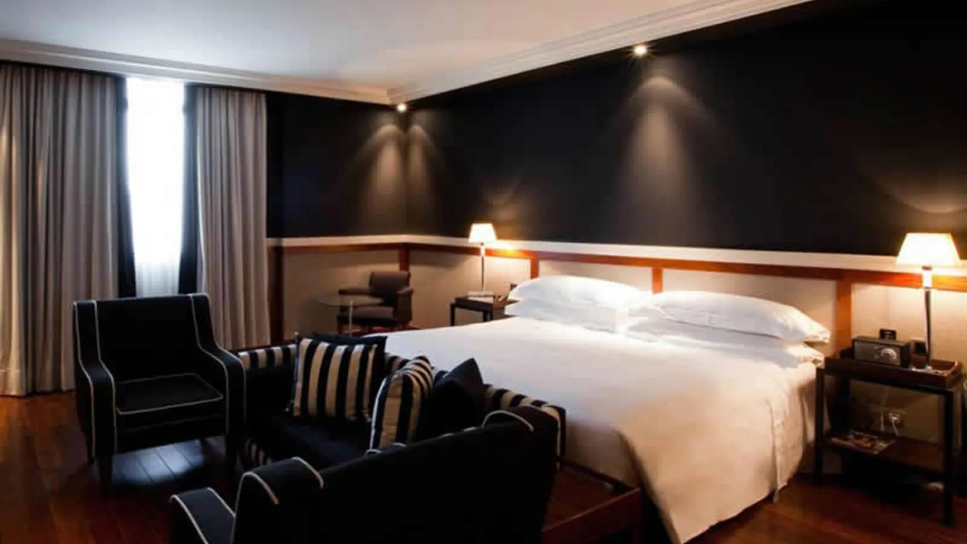 Hotel 1898 Barselona